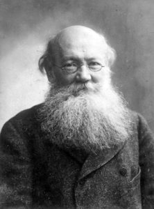 PIOTR KROPOTKIN CON 57 AÑOS EN TORNO A 1900