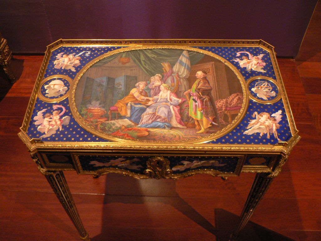 MESA DE LA FACTORÍA DE SÈVRES DE MARTIN CARLIN. (1772)