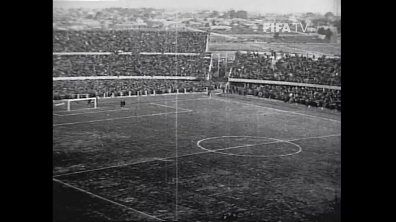 FINAL DEL PRIMER MUNDIAL DE FÚTBOL EN URUGUAY (1930)
