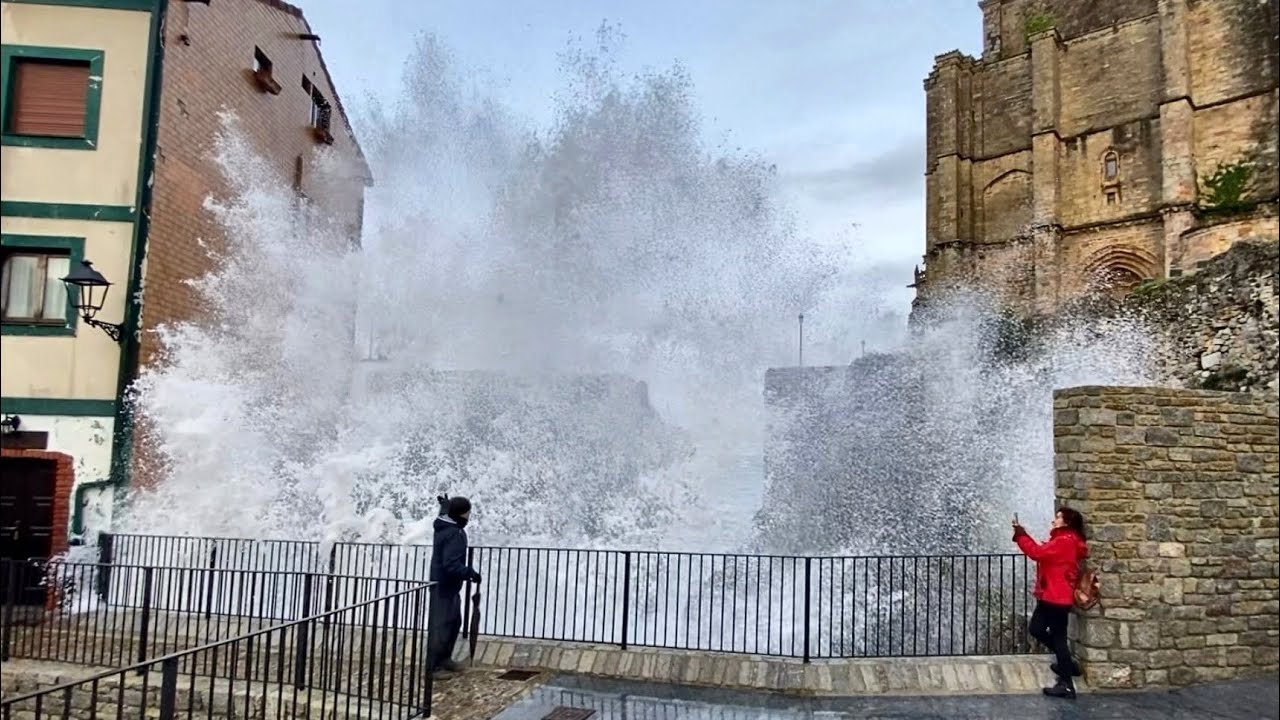 La Fuerza y El Poder del Mar. Días de Temporal y Olas en Castro Urdiales.