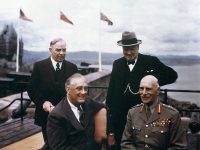LÍDERES CANADIENSES JUNTO A CHURCHILL Y ROOSVELT EN QUEBEC (AGOSTO DE 1943), STALIN FUE INVITADO, PERO NO PUDO ASISTIR