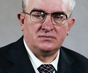 SECRETARIO GENERAL DEL PCUS ENTRE 1982 Y 1984 Y PRESIDENTE DEL PRESIDIUM DEL SÓVIET SUPREMO ENTRE 1983 Y 1984 ANDROPOV