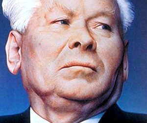 SECRETARIO GENERAL DEL PCUS Y PRESIDENTE DEL PRESIDIUM DEL SÓVIET SUPREMO ENTRE 1984 Y 1985 CHERNENKO